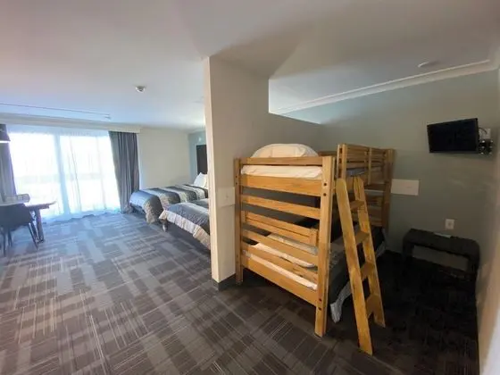 Junior Kiddie Suite, Non Smoking, Includes Waterpark Passes for Five Guests