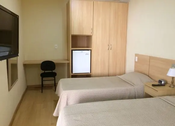 Üç Kişilik Oda
