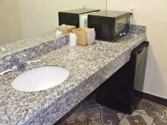 Oda, 2 Çift Kişilik Yatak, Sigara İçilebilir