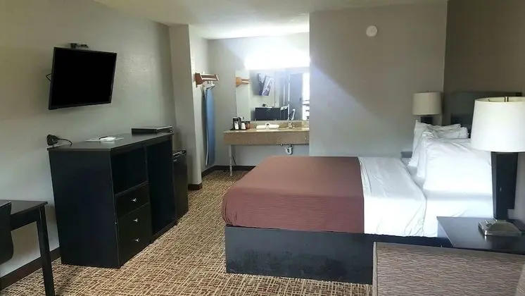 Oda, 2 Büyük (Queen) Boy Yatak, Sigara İçilebilir