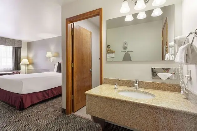 Oda, 1 Büyük (Queen) Boy Yatak, Sigara İçilmez