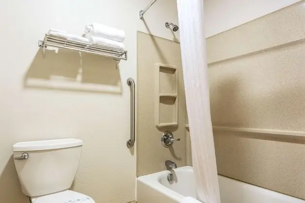 Oda, 2 Büyük (Queen) Boy Yatak, Sigara İçilmez