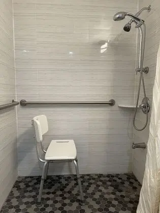 Oda, 2 Çift Kişilik Yatak, Engellilere Uygun, Sigara İçilmez