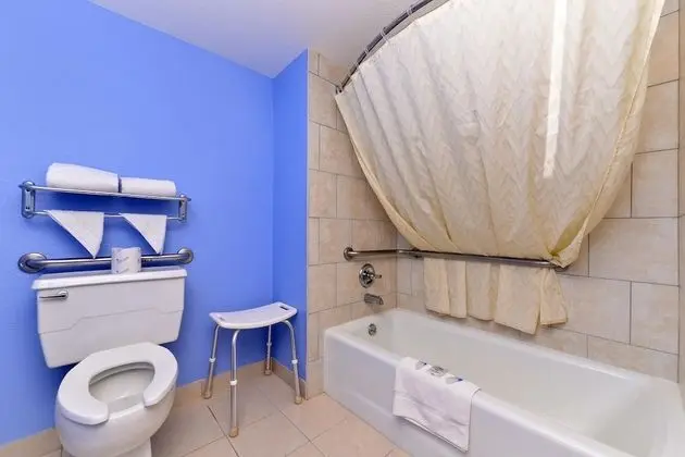 Oda, 1 Büyük (Queen) Boy Yatak, Sigara İçilebilir