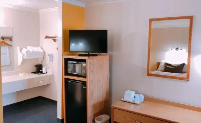 Deluxe Oda, 2 Büyük (Queen) Boy Yatak, Sigara İçilmez, Buzdolabı ve Mikrodalga