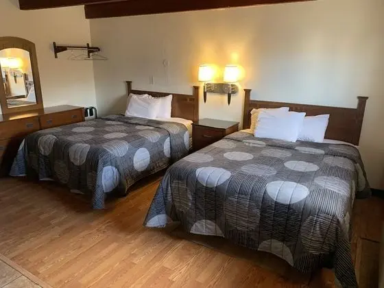 Basic Tek Büyük Yataklı Oda