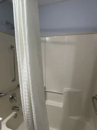 Basic Oda, 1 En Büyük (King) Boy Yatak, Sigara İçilmez
