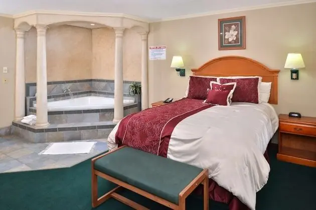 Süit, 1 Büyük (Queen) Boy Yatak, Sigara İçilmez, Sıcak Su Havuzu (Jacuzzi)
