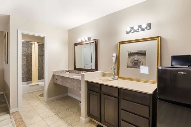 Junior Süit, 2 Büyük (Queen) Boy Yatak, Sigara İçilmez