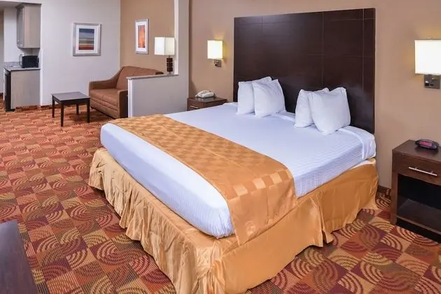 Süit, 1 En Büyük (King) Boy Yatak, Sigara İçilebilir