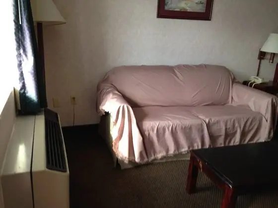 Süit, 1 En Büyük (King) Boy Yatak, Sigara İçilebilir