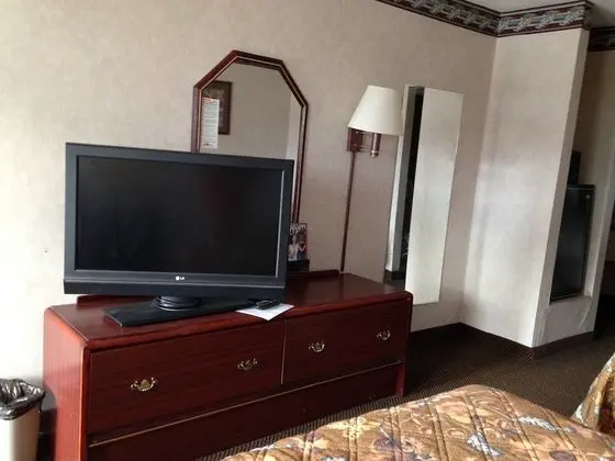 Süit, 1 En Büyük (King) Boy Yatak, Sigara İçilmez