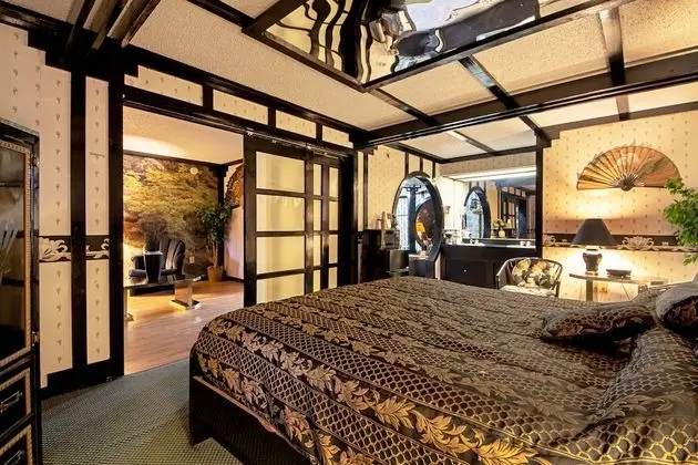 Romantic Oda, 1 En Büyük (King) Boy Yatak, Sigara İçilmez, Sıcak Su Küveti