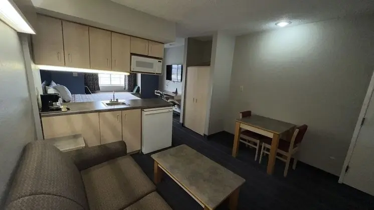 Süit, 1 Büyük (Queen) Boy Yatak, Sigara İçilmez, Mutfak