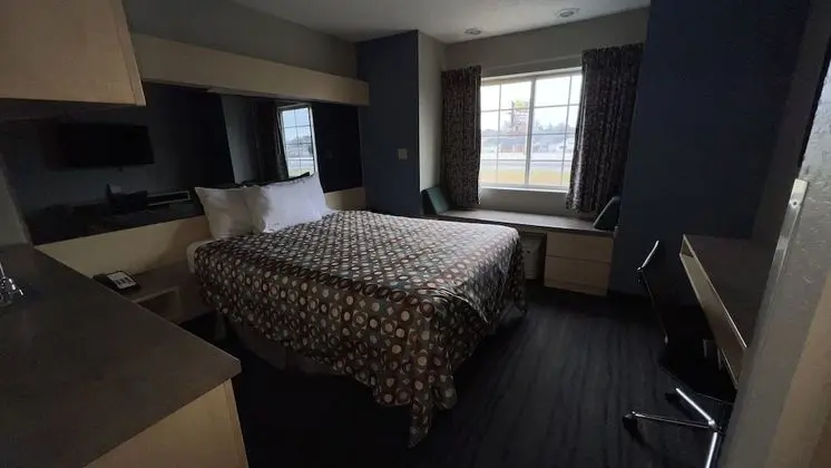 Süit, 1 Büyük (Queen) Boy Yatak, Sigara İçilmez, Mutfak