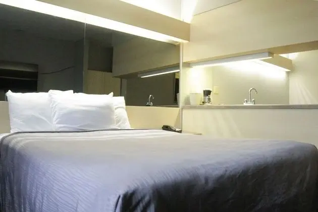 Süit, 1 Büyük (Queen) Boy Yatak, Sigara İçilmez, Mutfak