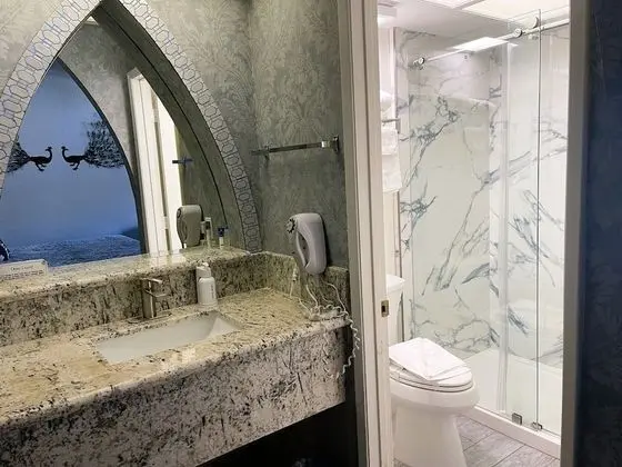 1 King Bed, Non Smoking, Jetted Tub Suite (Persian ,Roman, or Oriental Theme)