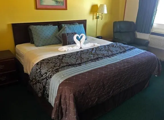 Oda, 1 Çift Kişilik Yatak, Sigara İçilmez