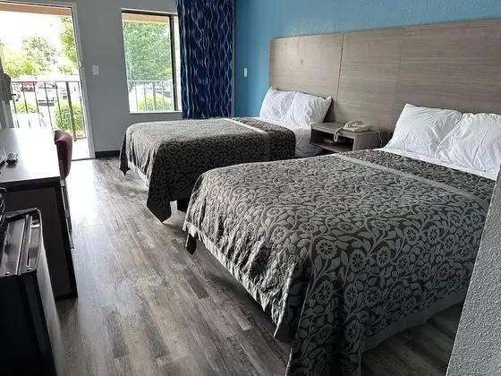 Oda, 2 Çift Kişilik Yatak, Sigara İçilebilir