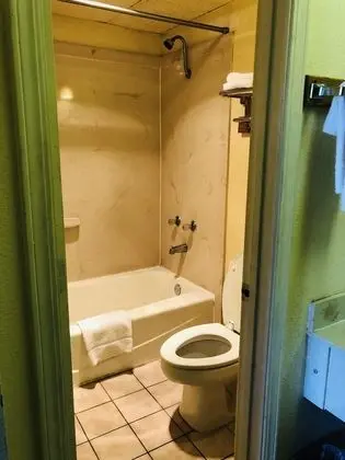 Tek Büyük Yataklı Oda, Sigara İçilebilir