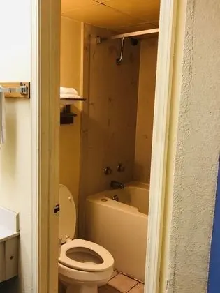 Tek Büyük Yataklı Oda, Sigara İçilebilir