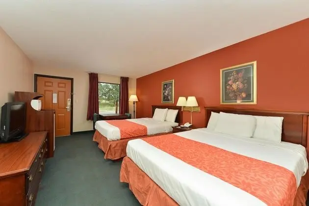 Oda, 2 Çift Kişilik Yatak, Sigara İçilebilir