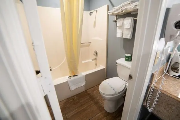 Oda, 2 Büyük (Queen) Boy Yatak, Sigara İçilmez