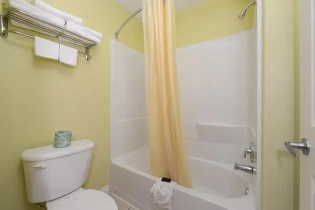 1 King Bed Jacuzzi Suite Non Smoking