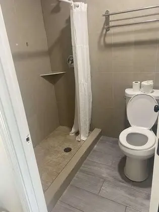 Basic Oda, 1 En Büyük (King) Boy Yatak, Sigara İçilebilir