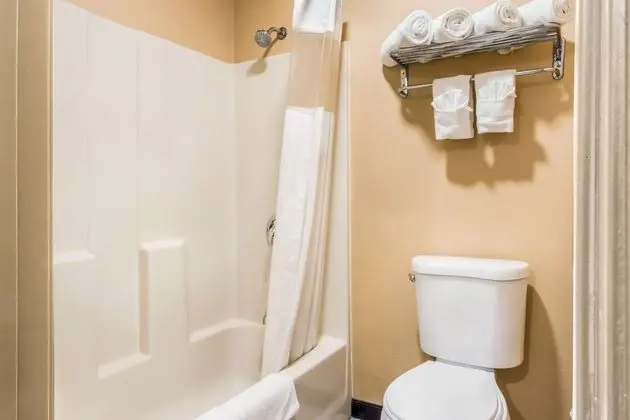 Oda, 2 Çift Kişilik Yatak, Sigara İçilebilir