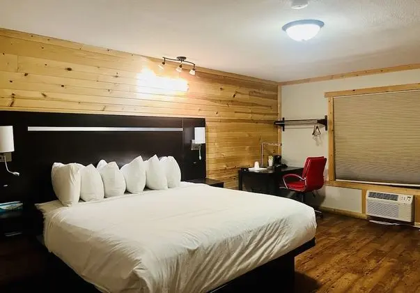 Oda, 1 En Büyük (King) Boy Yatak ve Çekyat, Sigara İçilmez (Rustic)