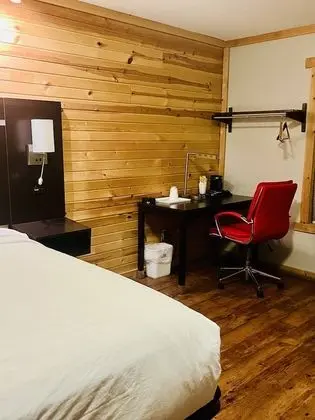Oda, 1 En Büyük (King) Boy Yatak ve Çekyat, Sigara İçilmez (Rustic)