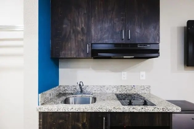 Deluxe Room, 1 King Bed, Smoking, Kitchenette