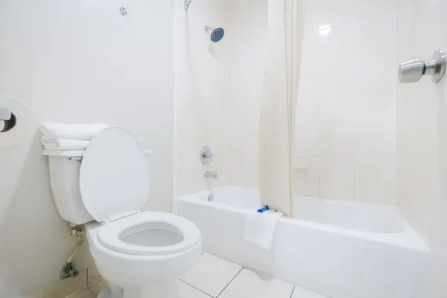 Deluxe Room, 1 King Bed, Smoking, Kitchenette