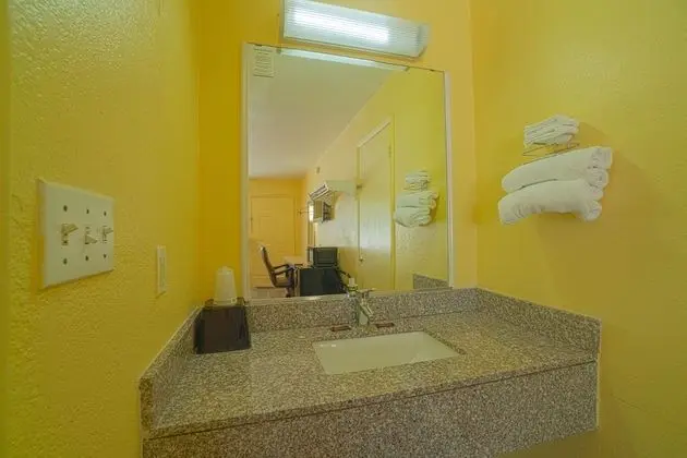 Oda, 1 Büyük (Queen) Boy Yatak