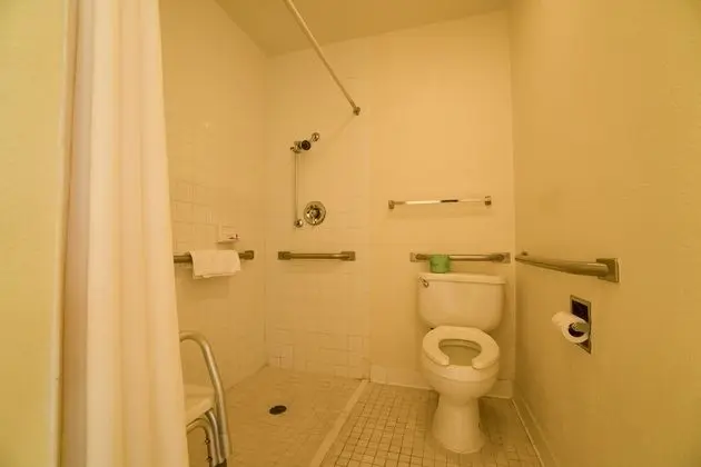 Oda, 1 Büyük (Queen) Boy Yatak, Engellilere Uygun