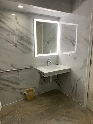 Basic Tek Büyük veya İki Ayrı Yataklı Oda, Sigara İçilebilir