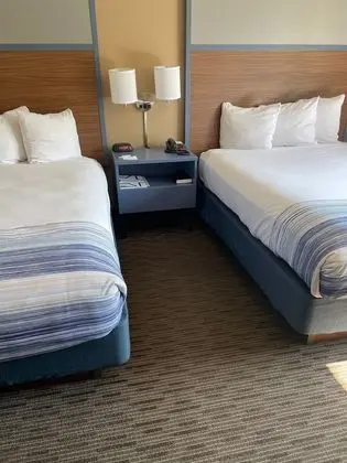 Oda, 2 Büyük (Queen) Boy Yatak, Sigara İçilmez