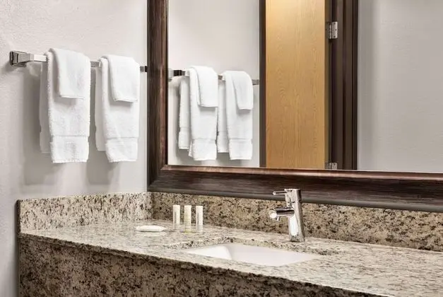 Oda, 2 Büyük (Queen) Boy Yatak, Sigara İçilmez (Pet Friendly)