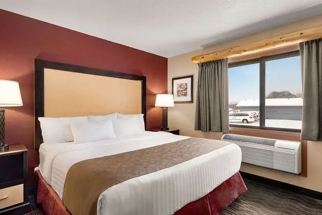 Süit, 1 En Büyük (King) Boy Yatak, Sigara İçilmez