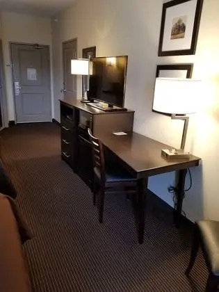 Oda, 2 Büyük (Queen) Boy Yatak, Engellilere Uygun, Sigara İçilmez