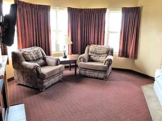 Deluxe Süit, 1 En Büyük (King) Boy Yatak, Engellilere Uygun, Sigara İçilmez (One-Bedroom Suite)