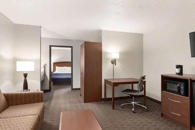 Süit, 1 En Büyük (King) Boy Yatak, Sigara İçilmez