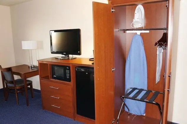 Oda, 2 Büyük (Queen) Boy Yatak, Sigara İçilmez