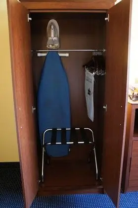 Oda, 2 Büyük (Queen) Boy Yatak, Sigara İçilmez