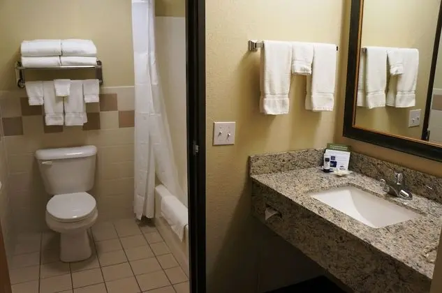 Oda, 2 Büyük (Queen) Boy Yatak, Sigara İçilmez