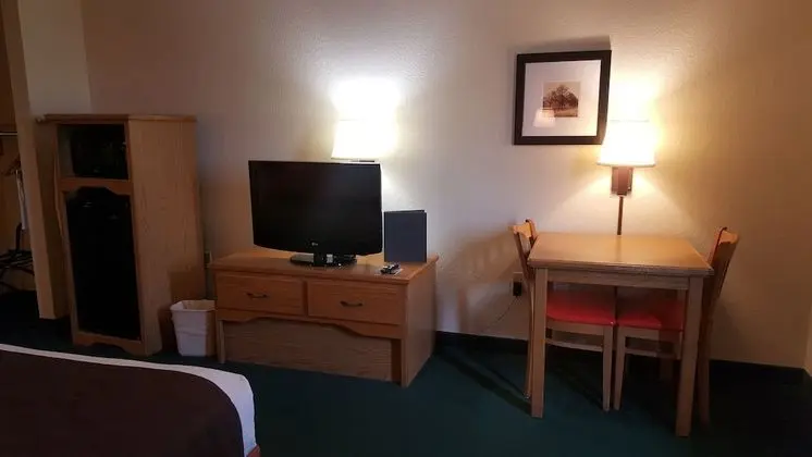 Oda, 1 En Büyük (King) Boy Yatak, Engellilere Uygun, Sigara İçilmez