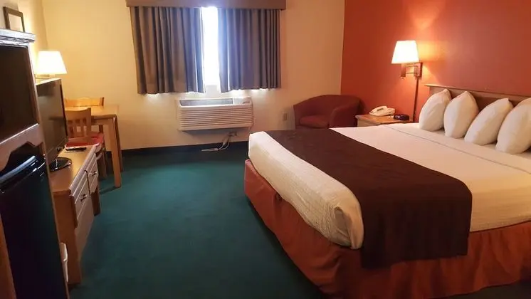 Oda, 1 En Büyük (King) Boy Yatak, Engellilere Uygun, Sigara İçilmez