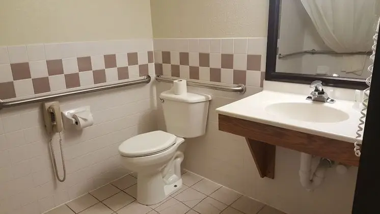 Oda, 1 En Büyük (King) Boy Yatak, Engellilere Uygun, Sigara İçilmez