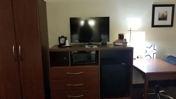 Oda, 1 En Büyük (King) Boy Yatak, Sigara İçilmez (Pet Friendly)